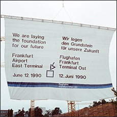 Fraport_Grundsteinlegung_1990